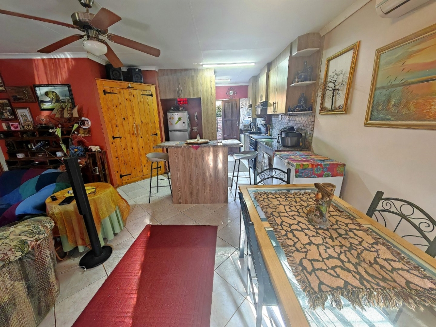 2 Bedroom Property for Sale in Pellissier Free State